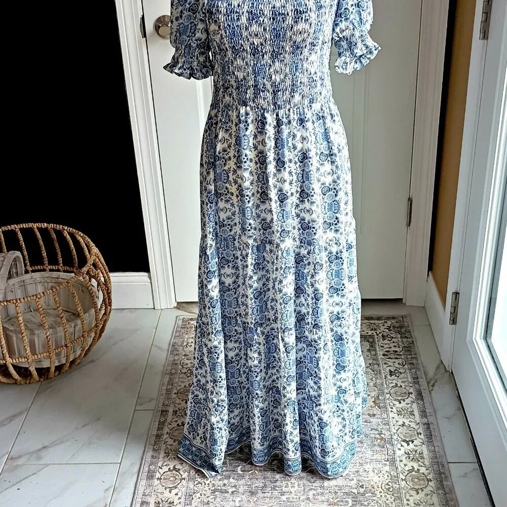 NWOT! BLUE & WHITE FLORAL Smocked MAXI DRESS - Picture 4 of 6